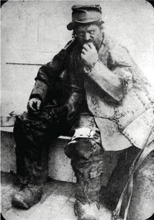 hc-marteka-leatherman-cave-1228-20141224